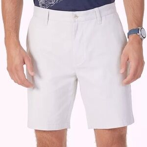 Eddie Bauer Khaki Shorts. 40” Waist. Excellent Condition!